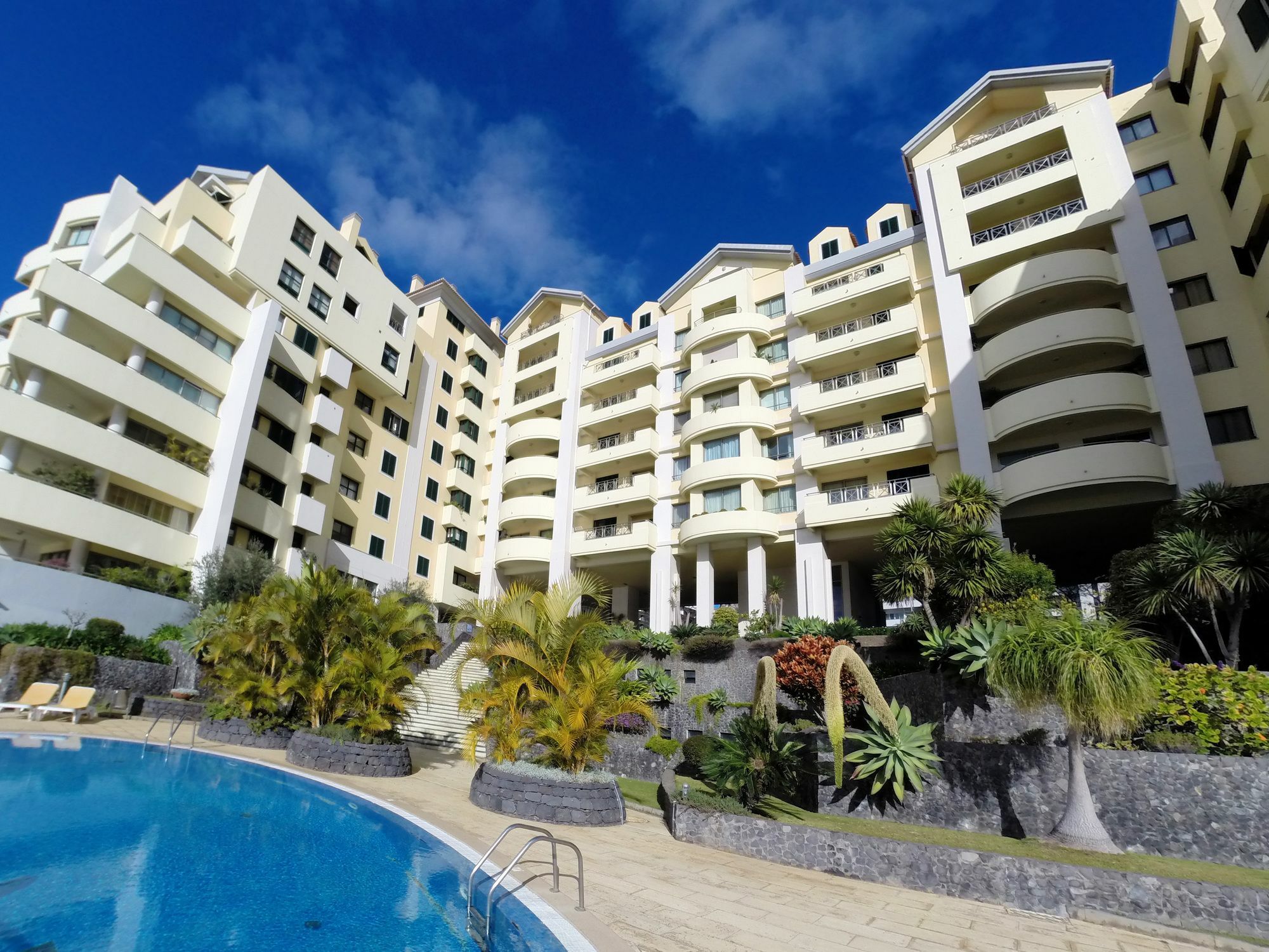 Finest Rentals - Beachfront Penthouse Funchal  Ngoại thất bức ảnh