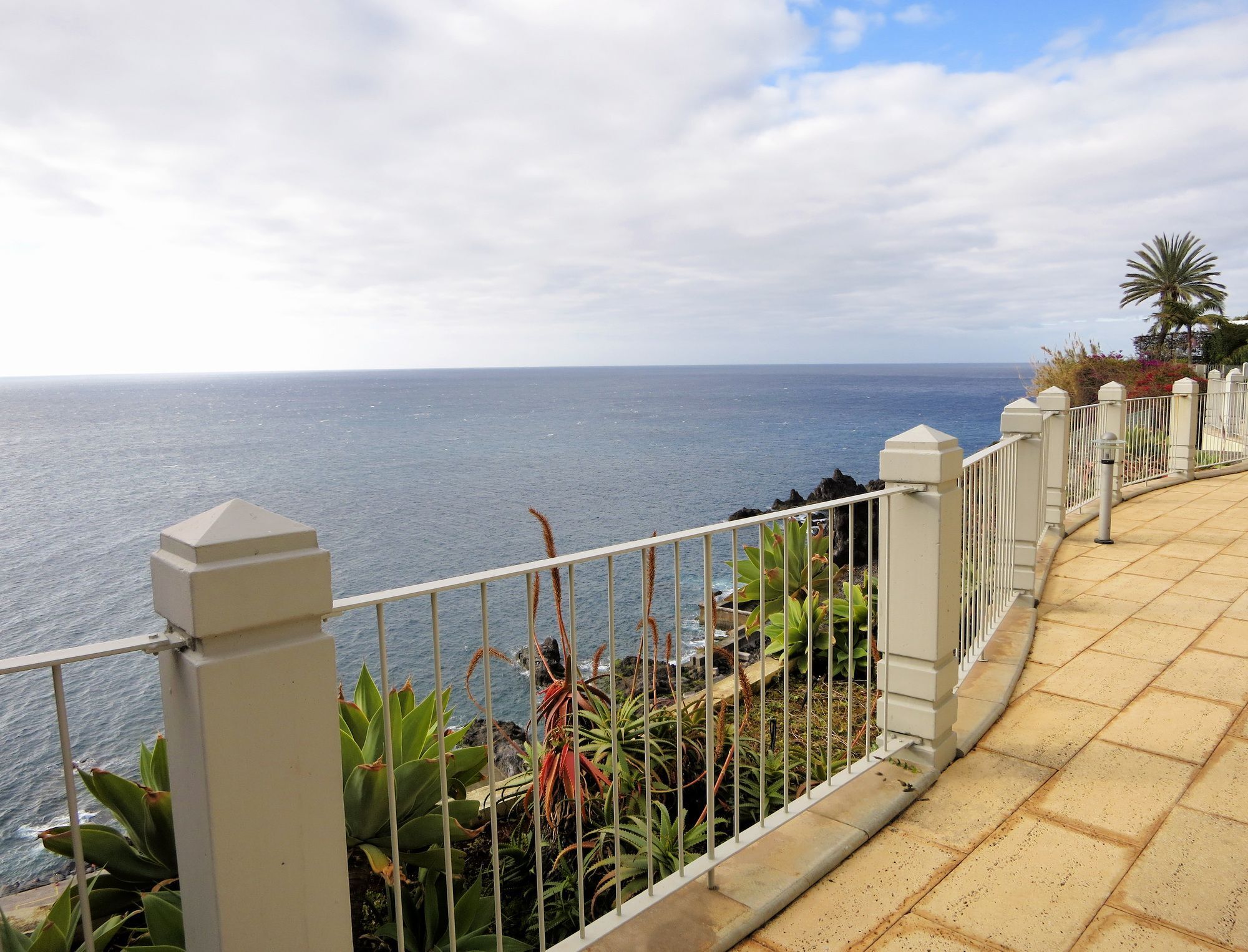 Finest Rentals - Beachfront Penthouse Funchal  Ngoại thất bức ảnh
